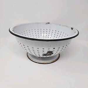 Vtg White With Black Trim Enamelware Pedestal Colander Rustic Farmhouse Core